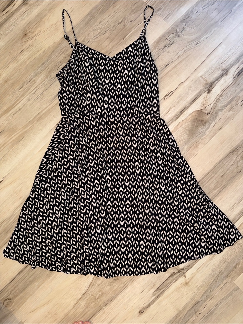 Old Navy Black and White  Printed summer dress size small